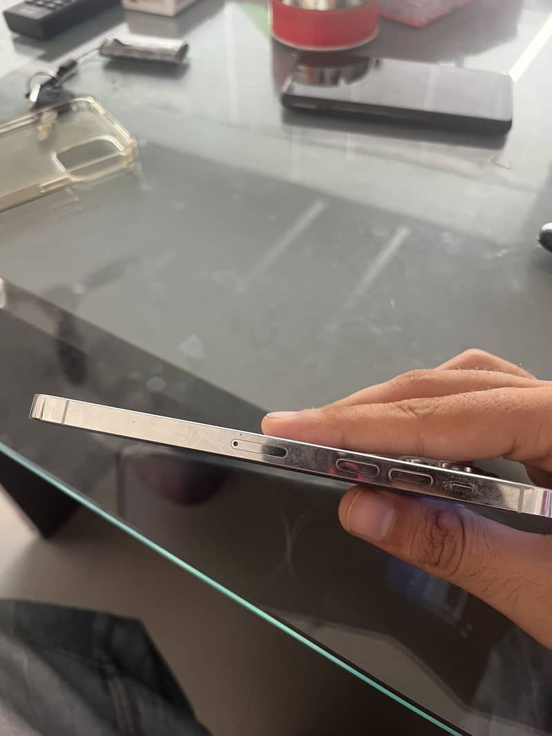 Apple iPhone 14 Pro Max 7