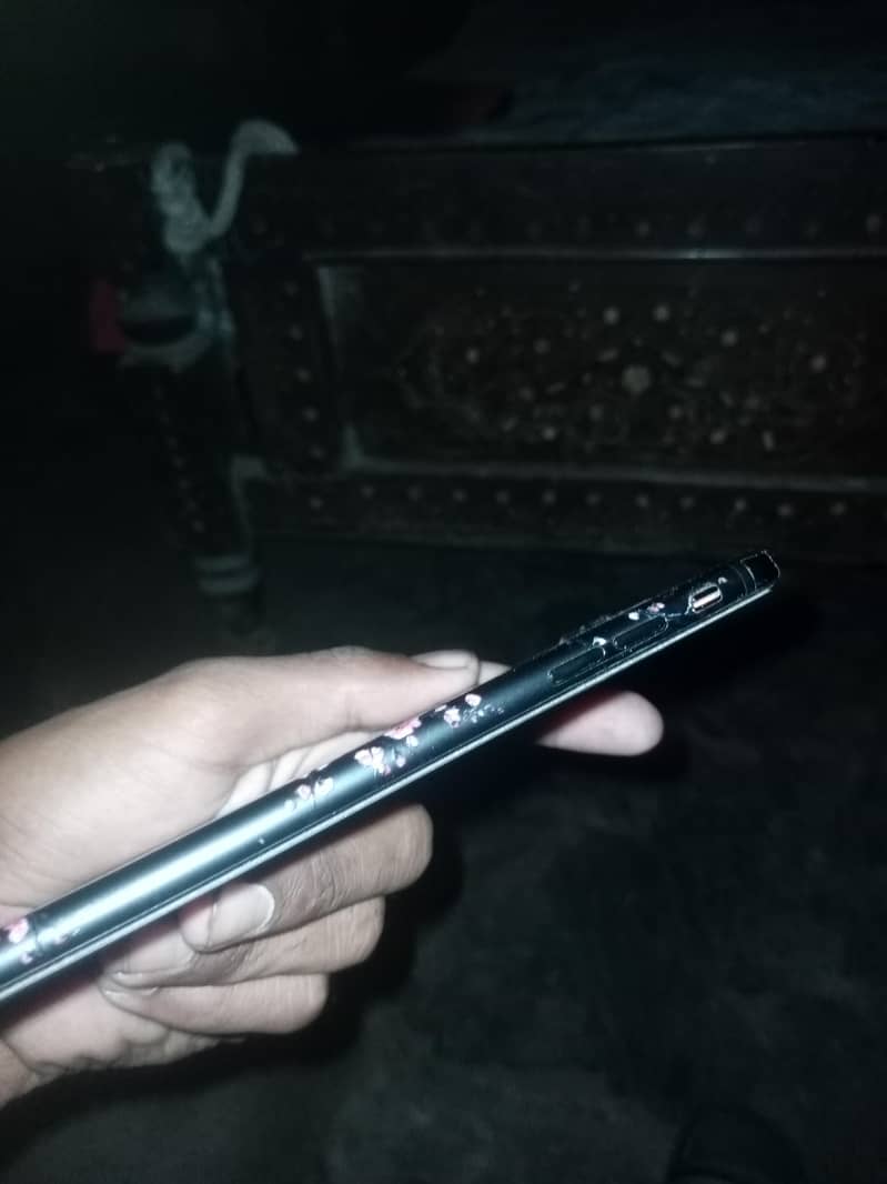 Apple iPhone 7 Plus 2