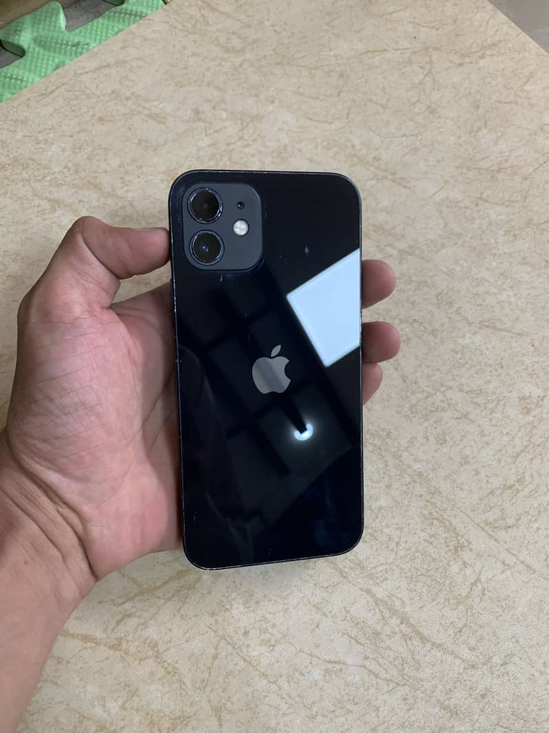 Apple iPhone 12 3