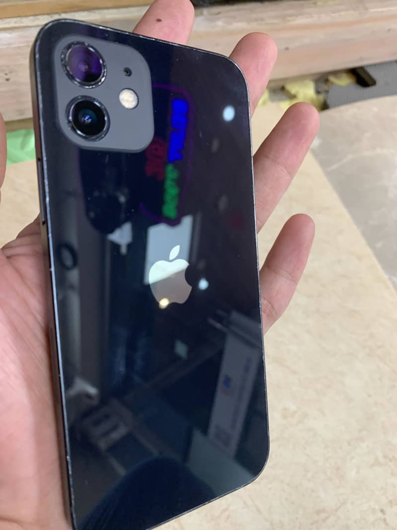 Apple iPhone 12 6