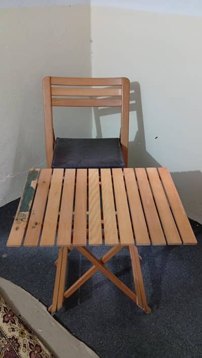 Foldable Wooden Table and Chair