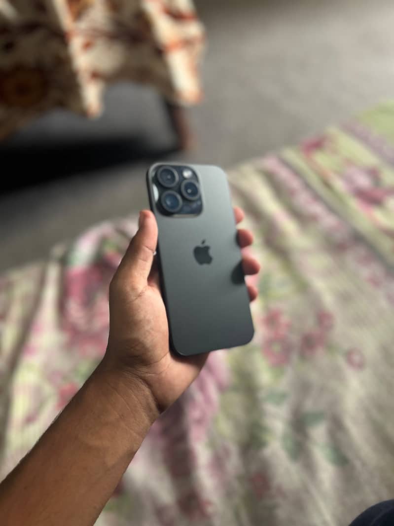 Apple iPhone 15 Pro 1