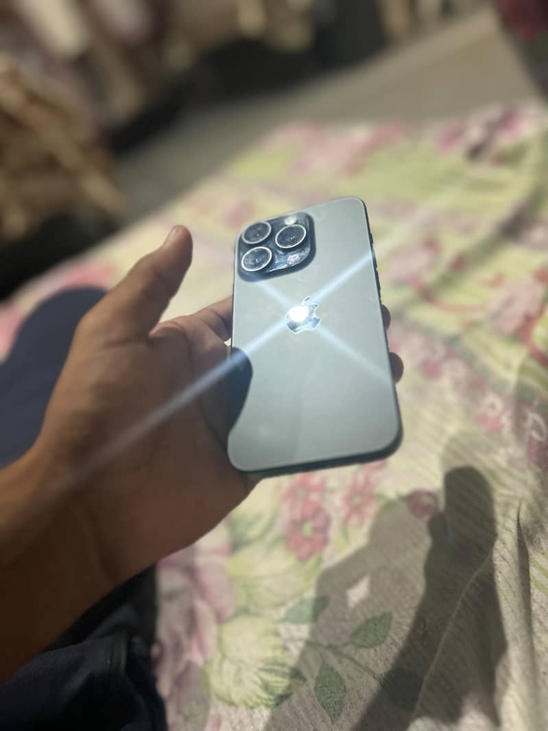 Apple iPhone 15 Pro 5
