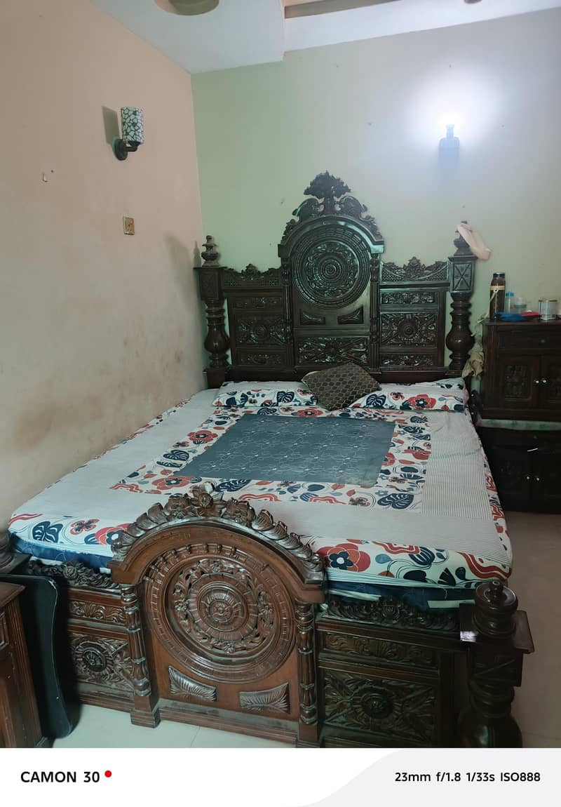 Chinyouti Bed, dressing table, side table, coffee set 6