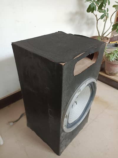 amplifier and speaker