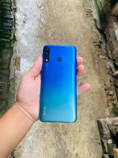Tecno Spark 4