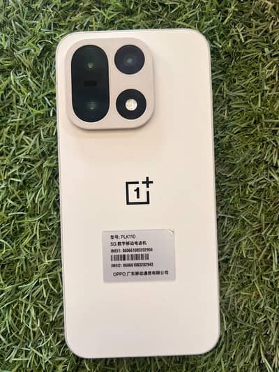 one plus 15 with box charger 16gb 512gb just like new phone