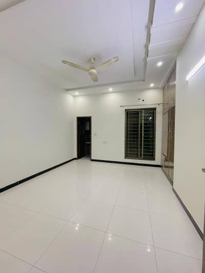 10 Marla Upper Portion With 3 Beds Available For Rent in Jubilee Town Lahore