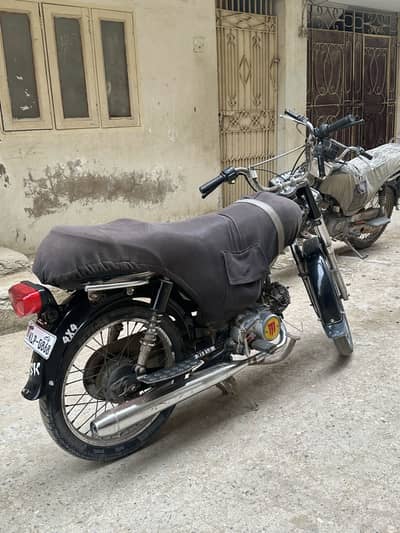 All okay bike hia village ja raha hu es leye sell kar raha hu