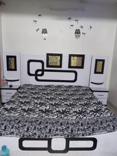 condition set  bed 10/9 almari 10/10 dreasing 10/10