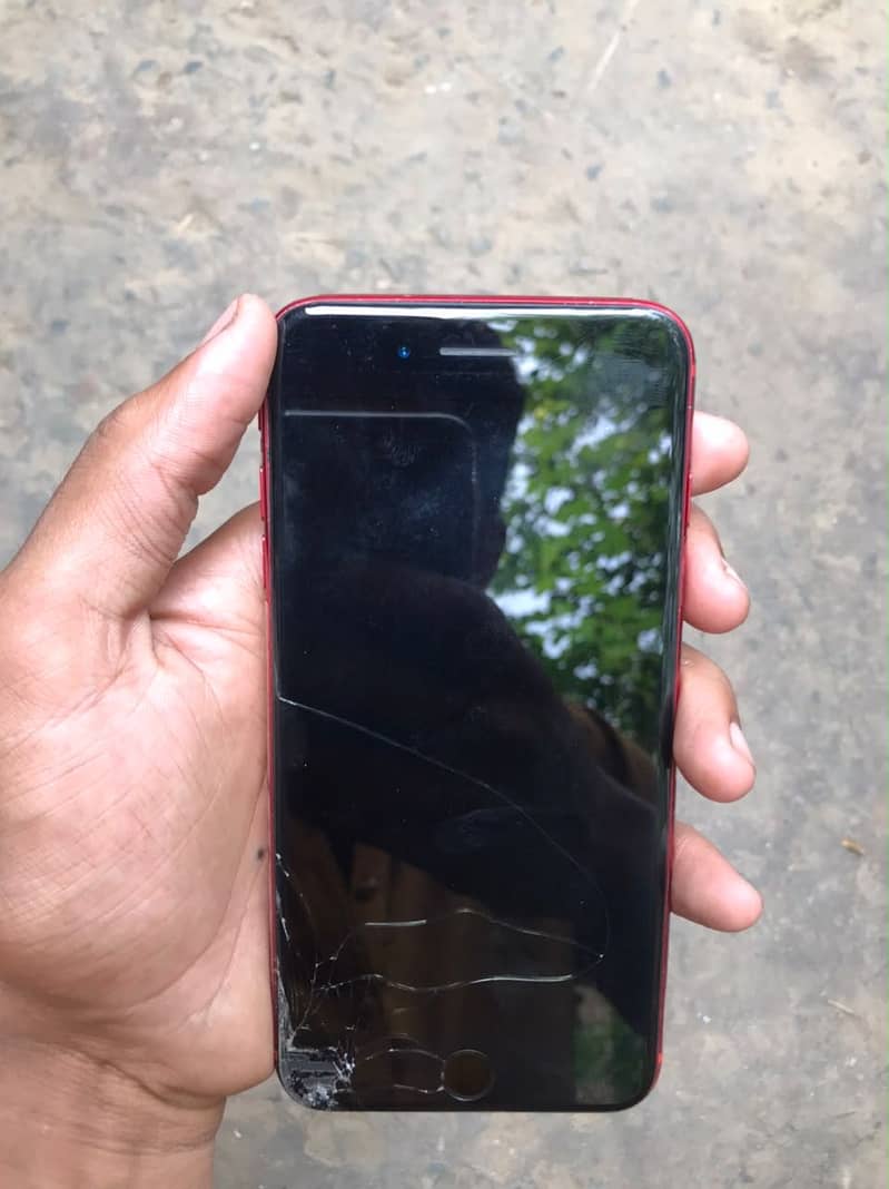 Apple iPhone 8 Plus 1