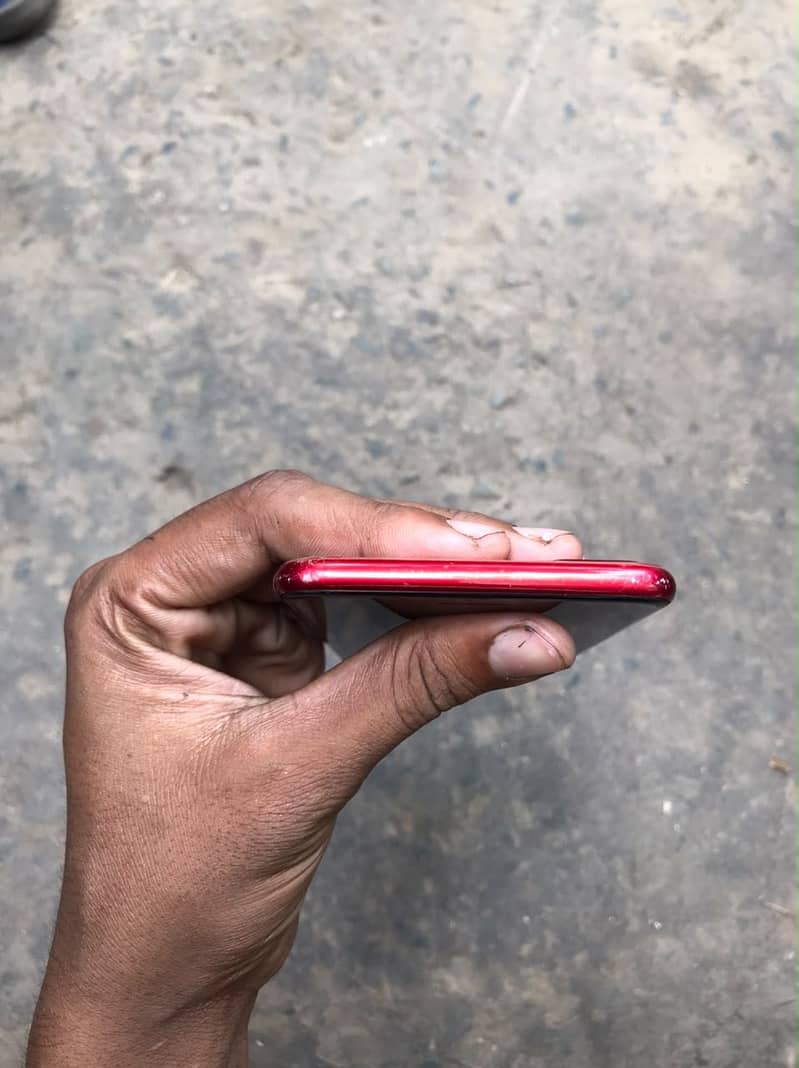 Apple iPhone 8 Plus 3