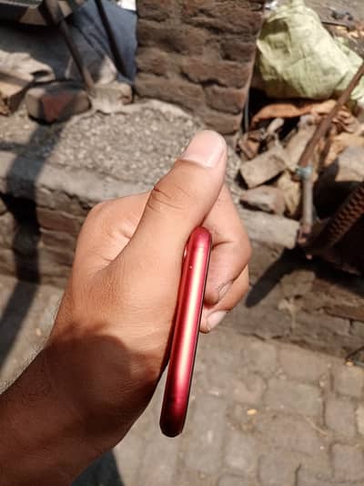 Apple iPhone 11 watsapp: 03126637974