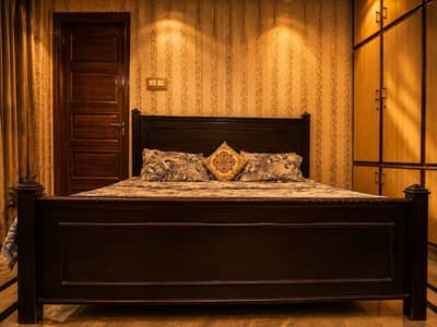 Elegent Wooden Bed