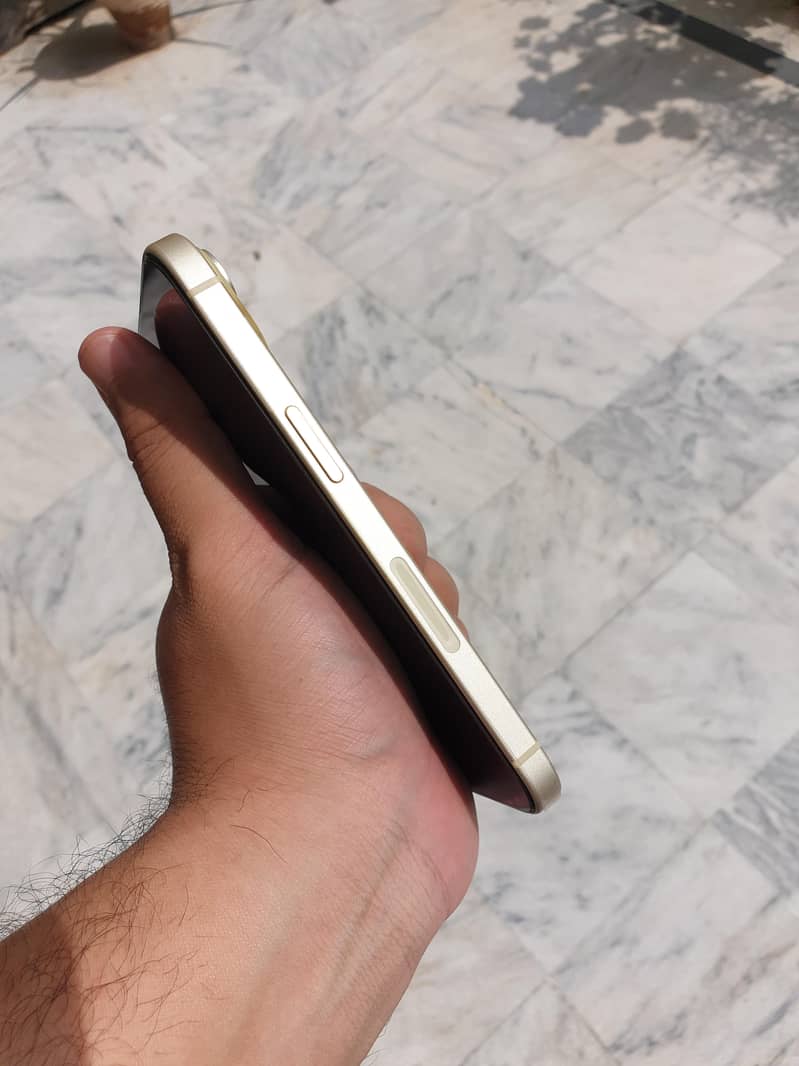 Apple iPhone 15 1