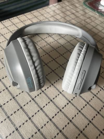 Energy sistem imported headphones