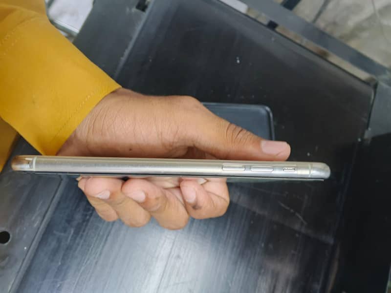 Apple iPhone 11 Pro Max 5