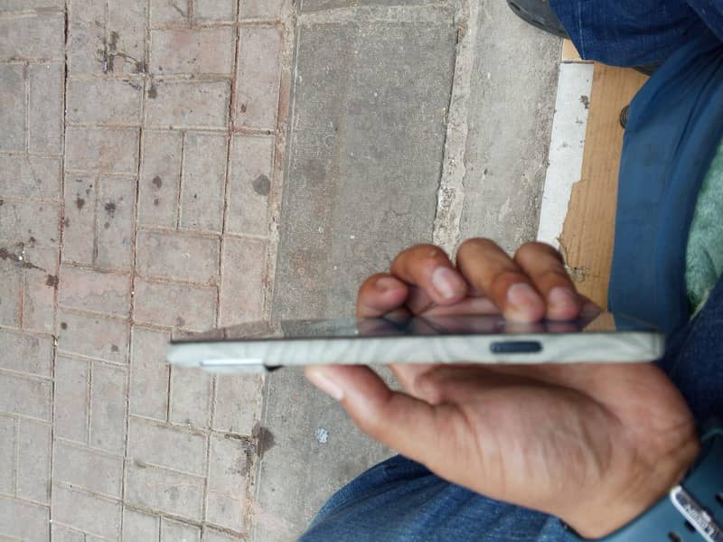 Google Pixel 8 Pro approved 0