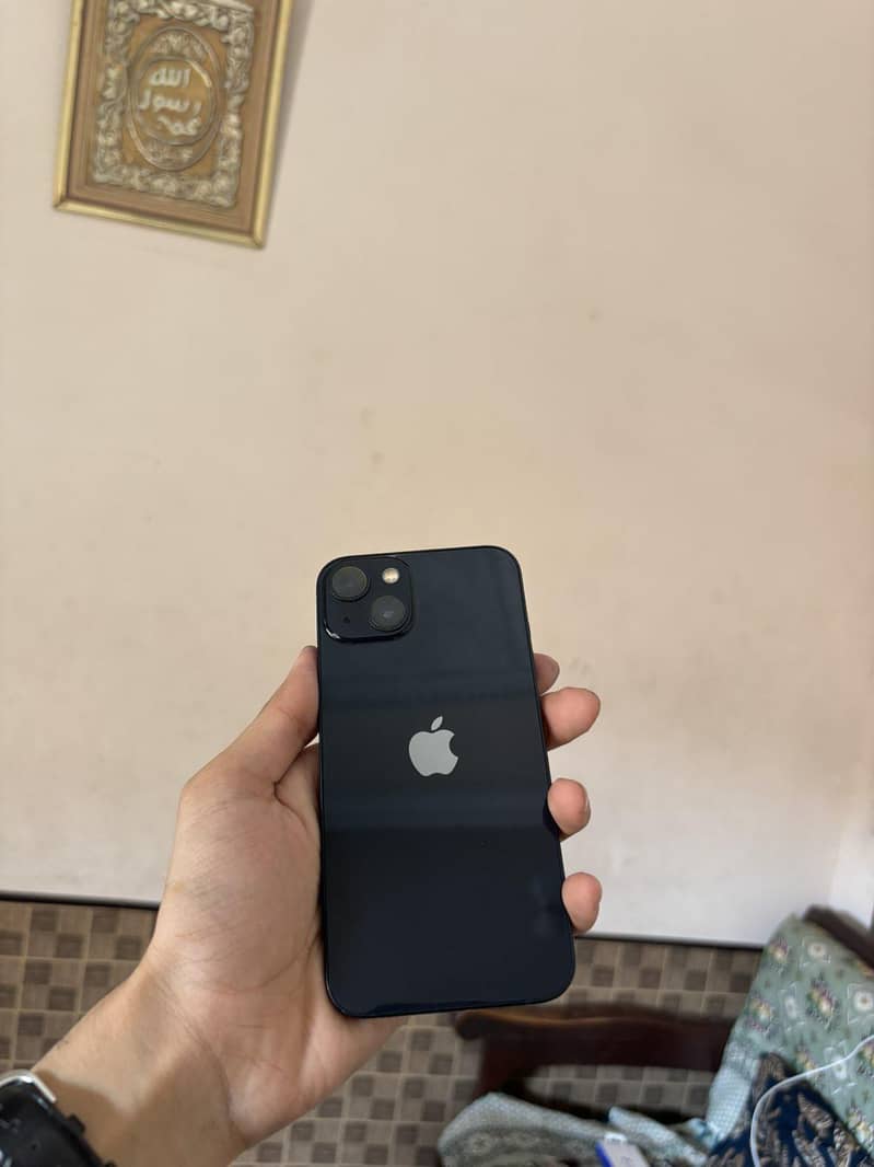 Apple iPhone 13 0