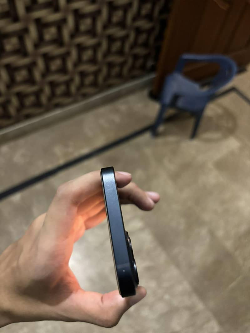 Apple iPhone 13 1