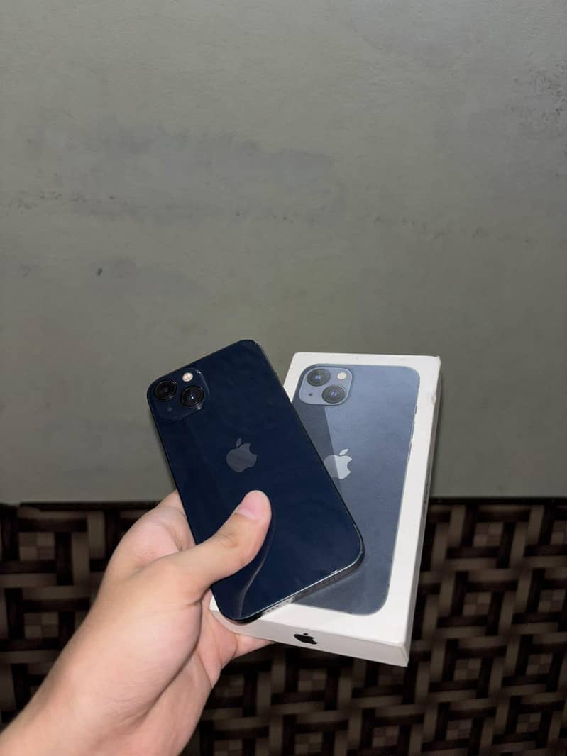 Apple iPhone 13 5