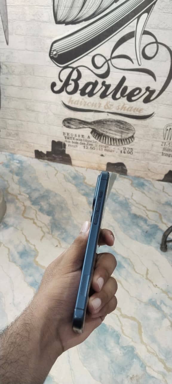 Apple iPhone 17 Pro Max 5