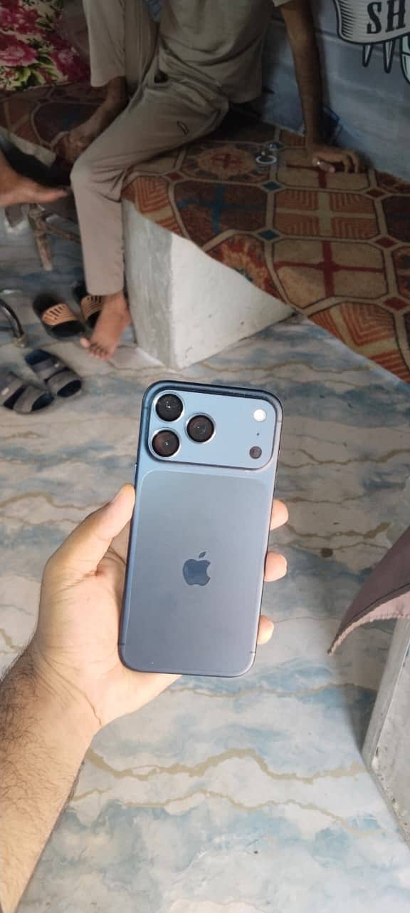 Apple iPhone 17 Pro Max 8