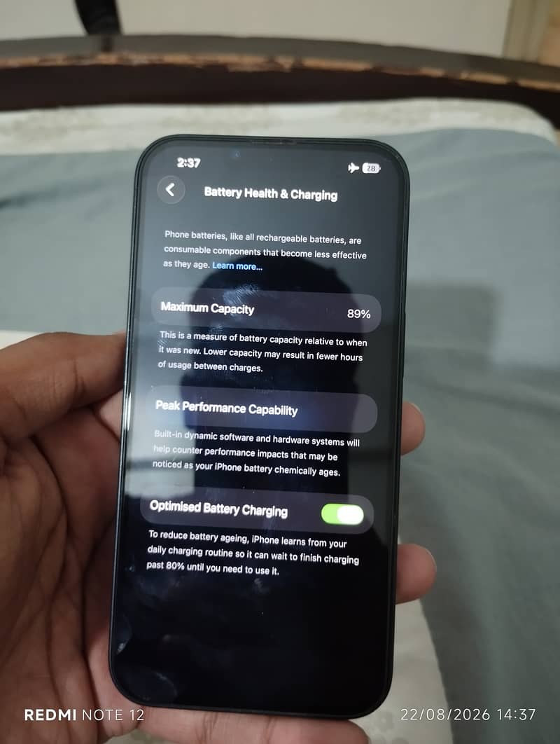 Apple iPhone 13 6