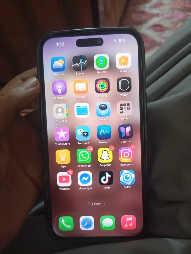 Apple iPhone 14 Pro Max 1