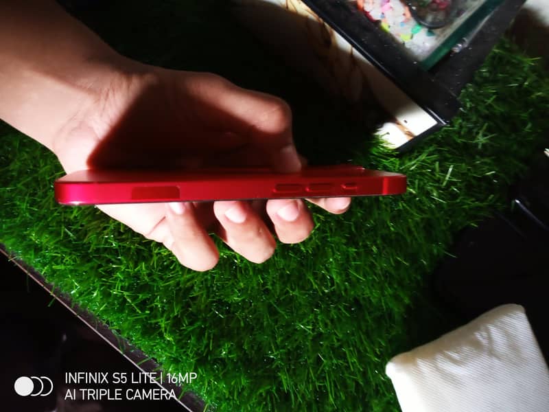 Apple iPhone 14 7