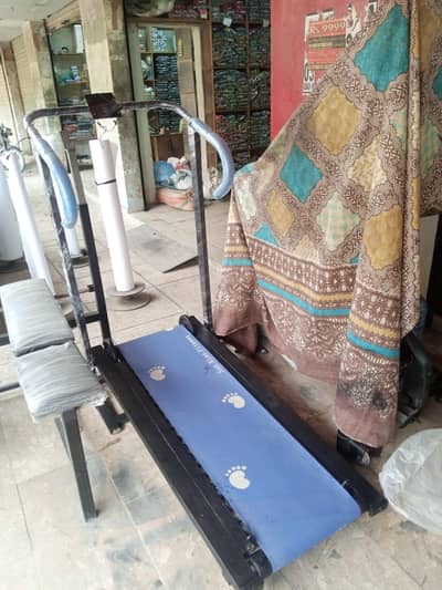 Exercise (Manual 21 rollers treadmill) 140 kg weight supported