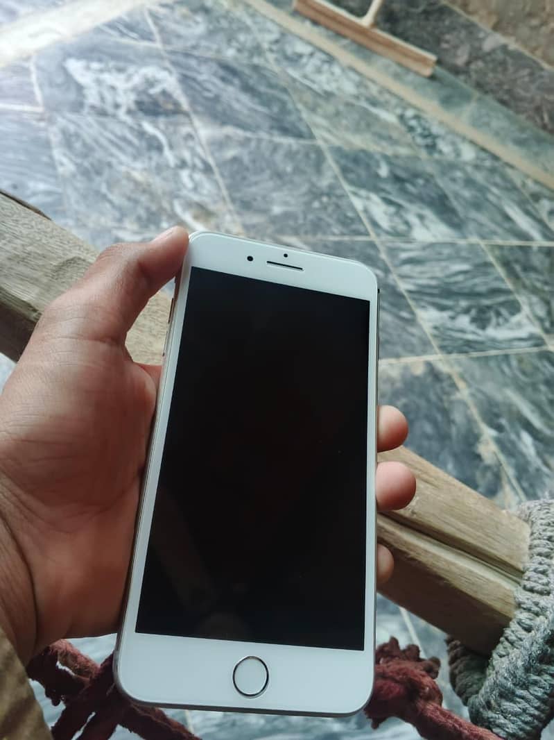 Apple iPhone 8 Plus 2