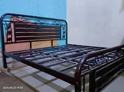 Bed With mattress 6/6 size