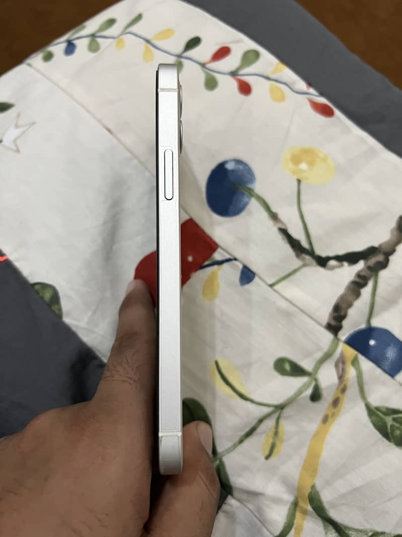 Apple iPhone 12 0