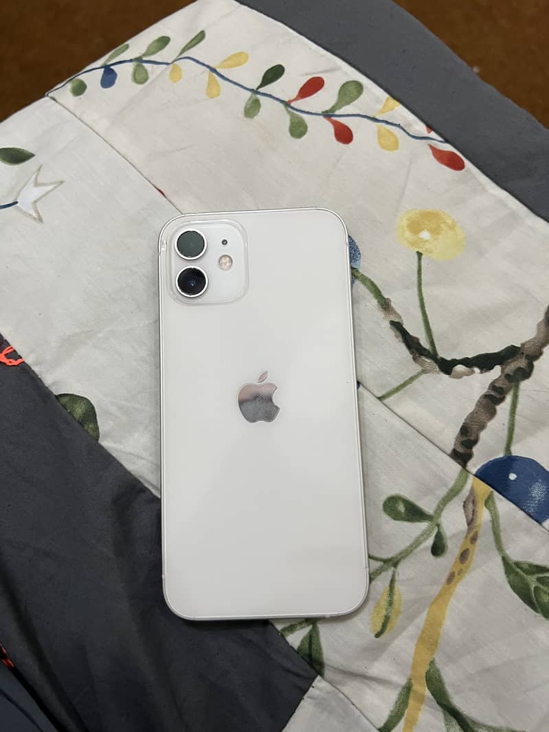 Apple iPhone 12 2