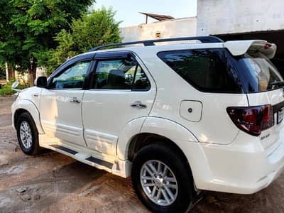 Toyota Fortuner V 2015