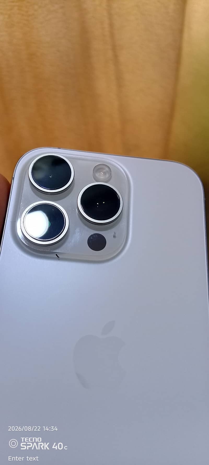 Apple iPhone 16 Pro 1