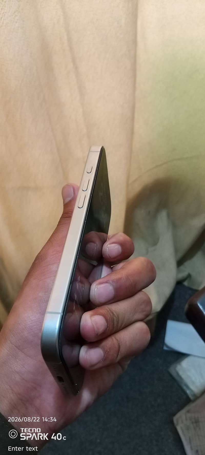 Apple iPhone 16 Pro 4