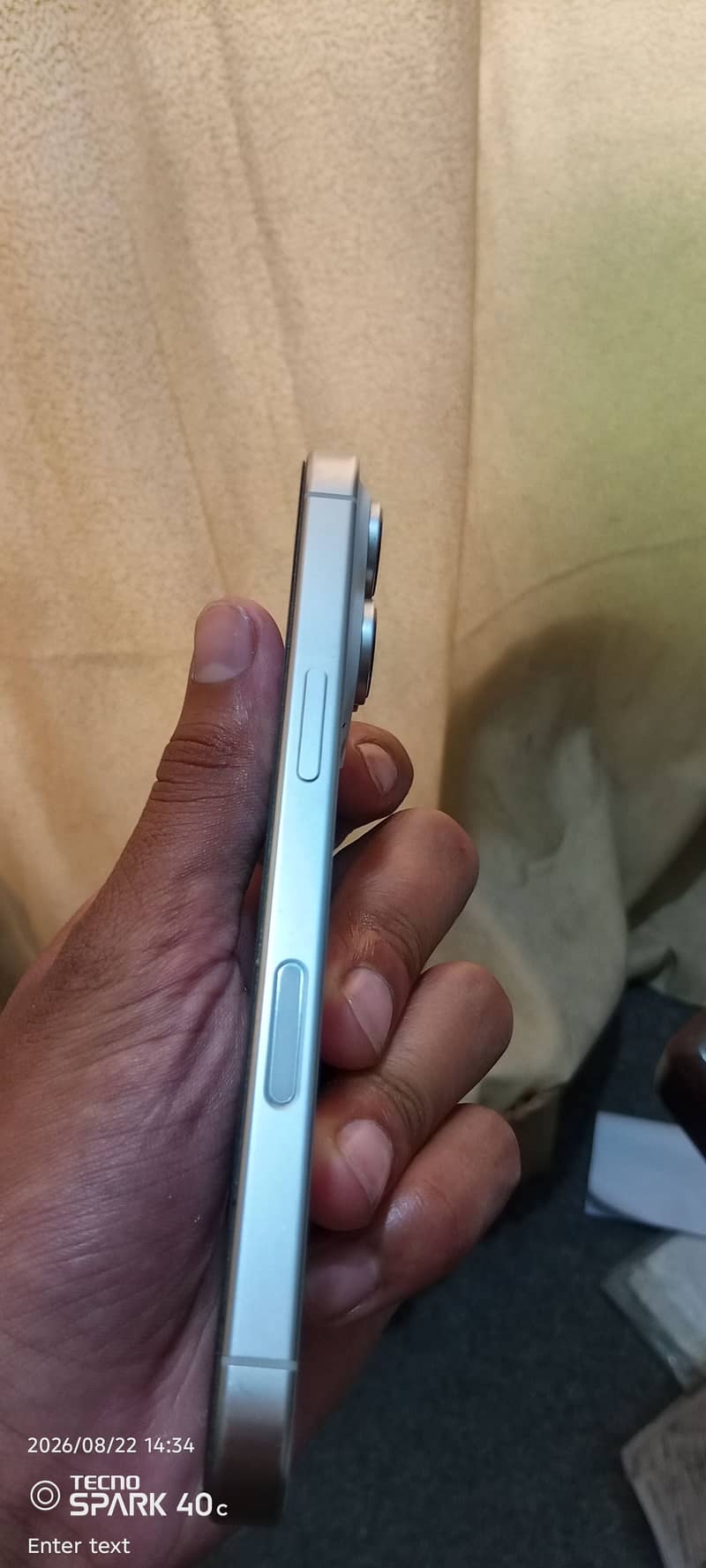 Apple iPhone 16 Pro 8