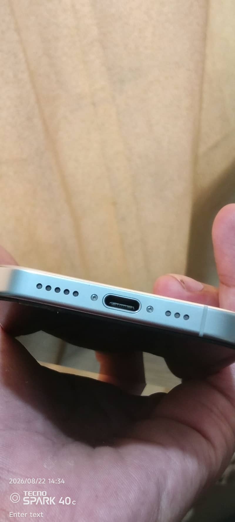 Apple iPhone 16 Pro 9