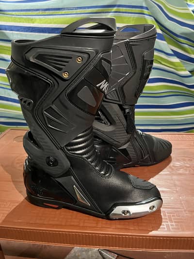Riding shoes for bikers