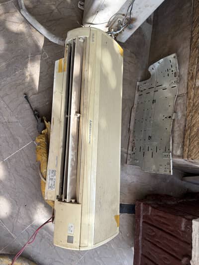 Mitsubishi 1 Ton AC