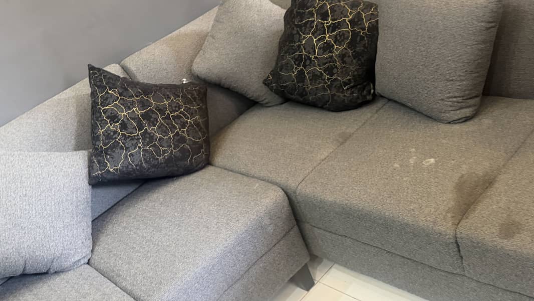 Gray sofa with kussion 3