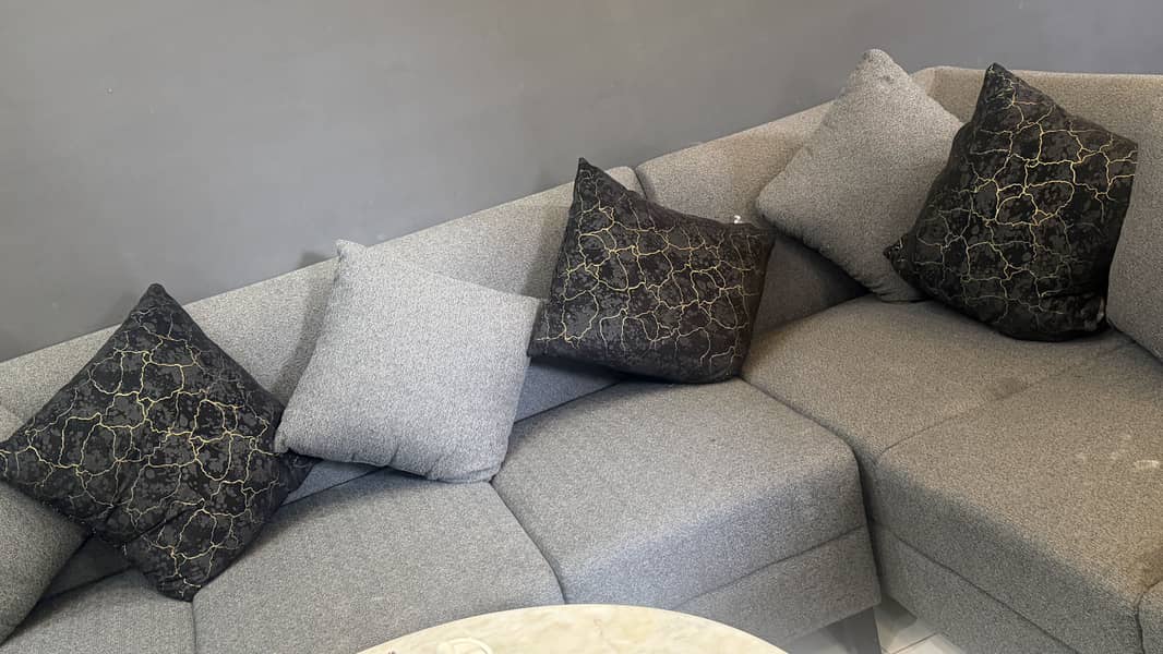 Gray sofa with kussion 5