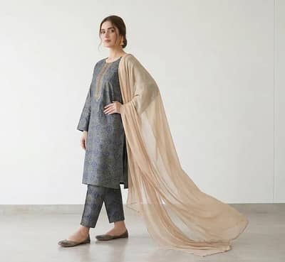 women's printed 2-piece lawn suit with chaffon dupatta