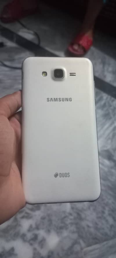 Samsung Mobile J7