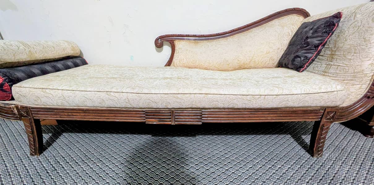 Dewan (Good Condition) 1
