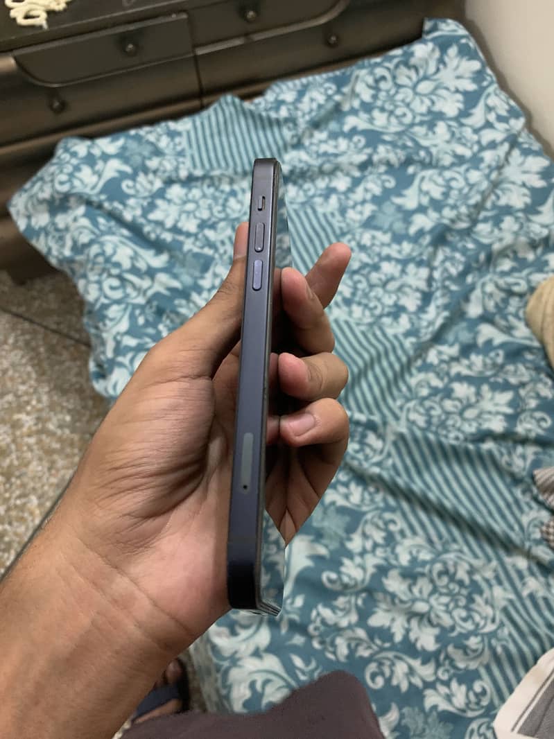 iPhone 12 1