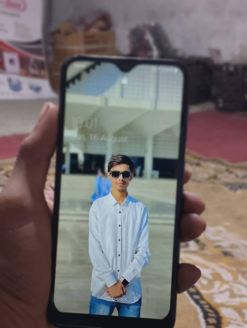 Samsung Mobile A50 2