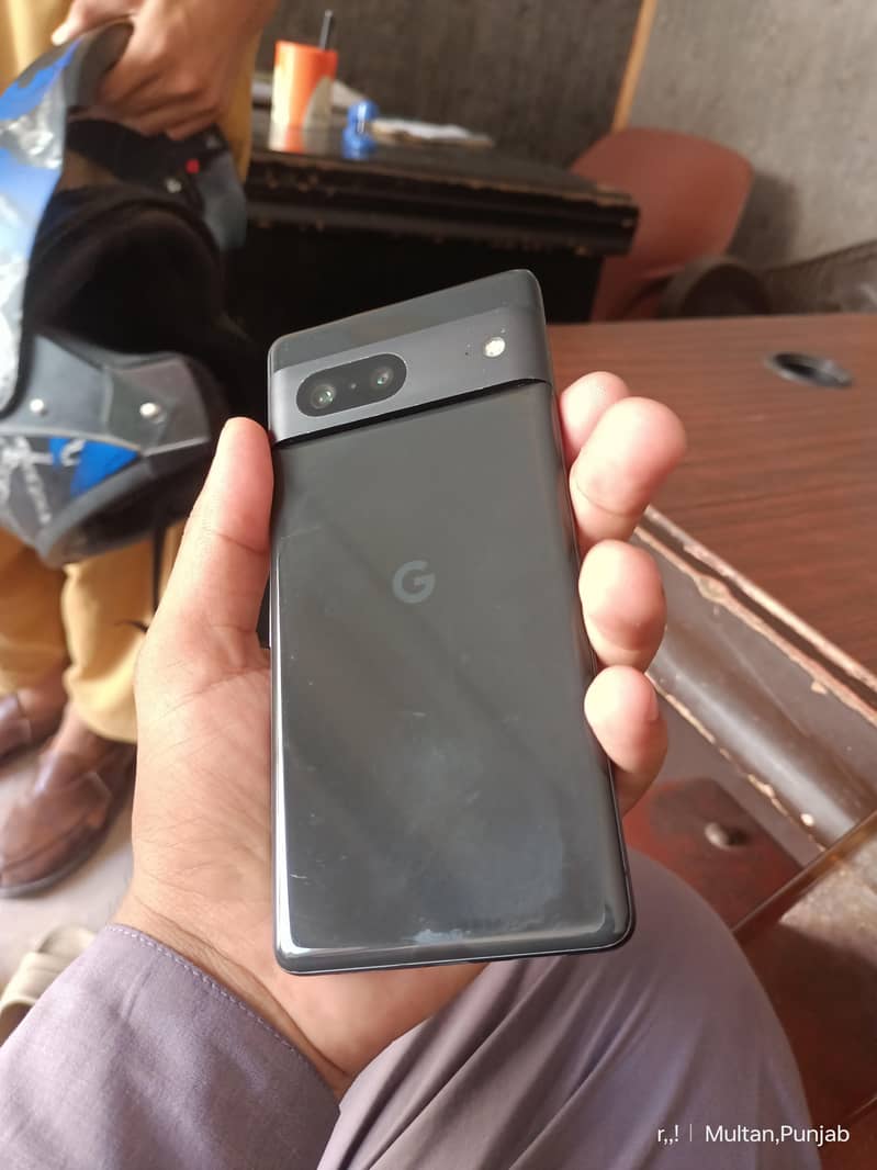 Google Pixel 7 4